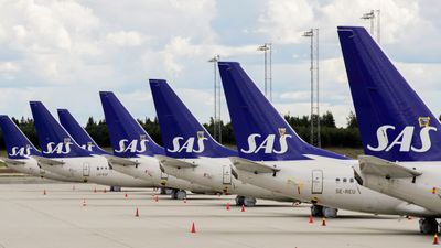 mange haler på SAS-fly.