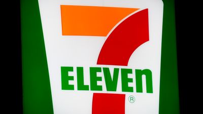 Bilde av logoen til hurtigmatkjeden 7-Eleven.