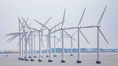 Vindmøller i Øresund mellom København og Malmö.