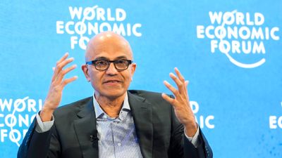 Microsoft-sjef Satya Nadella under World Economic Forum 2022.