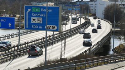 Påskeutfart på E-18 i Sandvika 4. april 2020.