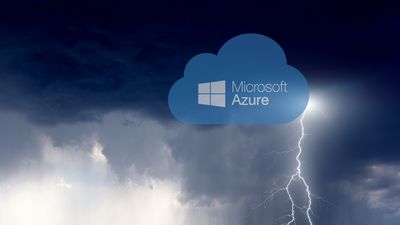 Logoen til Microsoft Azure plassert over et bilde av lynnedslag.