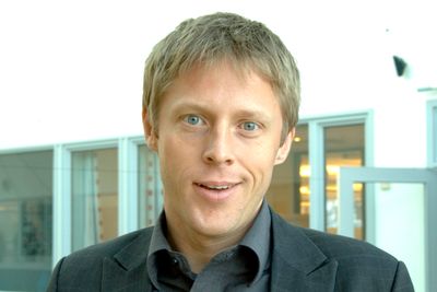 Gunnar Garfors i NRK har jobbet med forskjellige former for mobil-TV i en årrekke. Nå kan det bli løsningen for det fremtidige skyggenettet.