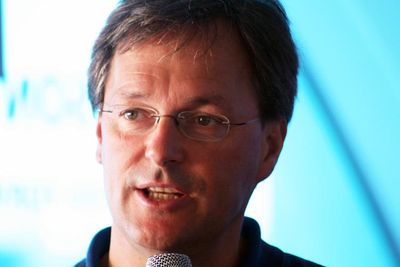 <p>Mikael B&auml;ckstr&ouml;m sier Ericsson tror det vil finnes 50 milliarder oppkoblede enheter i 2020.</p>