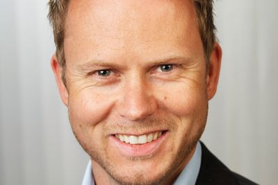 <p>Netcoms privatmarkedssjef Karl Fredrik Lund senker n&aring; prisene p&aring; mobilt bredb&aring;nd.&nbsp;</p>