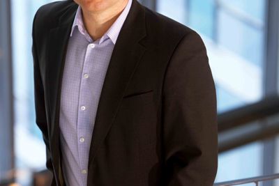 <p>Direkt&oslash;r Tormod Stien i Network Norway synes det er interessant at Telenor, som allerede er st&oslash;rst i bedriftsmarkedet, angriper SMB-markedet p&aring; denne m&aring;ten.</p>