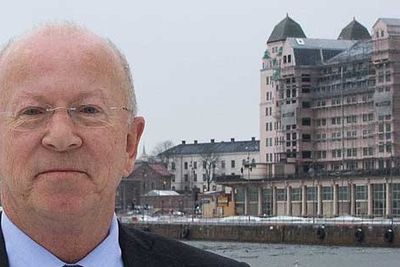 PT-sjef Torstein Olsen har delt ut frekvenser i 800-, 900- og 1800 MHz-båndet til Telenor, Netcom og det foreløpig ukjente Telcodata. 