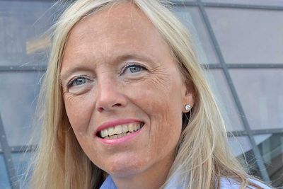 Marina Lønning i Telenor sier avtalen borger for mer fiber i distriktene.
