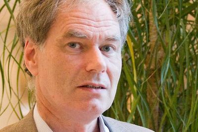 Sjefsingeniør Torgeir Alvestad i Nasjonal kommunikasjonsmyndighet sier tildelingen av oppdraget ikke skjer før i januar.