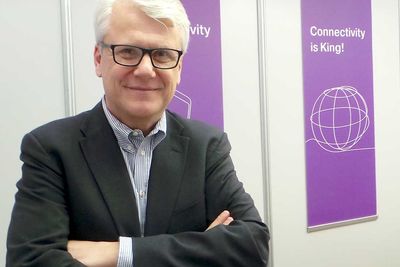 Teknisk direktør Sverker Hannervall i Teliasonera-konsernet er ikke fremmed for tanken om å kjøpe norske fiberselskaper, dersom muligheten skulle dukke opp.