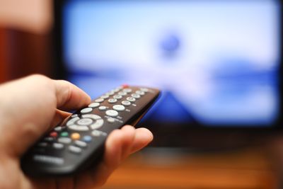 TV-reklame øker inttektene, men det er et problem for TV-selskapene at varelageret minker fordi folk ser mindre på TV, mener Carats Jarle Thalberg.