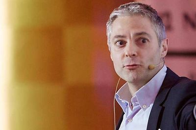 Salvador Baille er en uavhengig konsulent og analytiker innen telekom og mobil. Baille foreleser innen forretningsutvikling og innovasjon ved Høyskolen i Østfold.