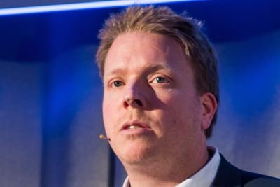 Ice-sjef Eivind Helgaker ønsker seg oppmerksomhet rundt konkurrentenes prispraksis. Potensielle kunder skal få betalt for synliggjøringen.