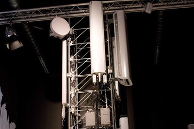 Årsaken til de høye spektrumsprisene er rett og slett at 5G er den billigste måten å oppgradere nettene på for økende datatrafikk, mener Bloomberg.
