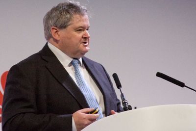 Strategisjef Mike Galvin i BT trengte innsikt i hva som kan forventes av telefonledningene i framtida for å planlegge fiberutrullingen flere år framover. .
