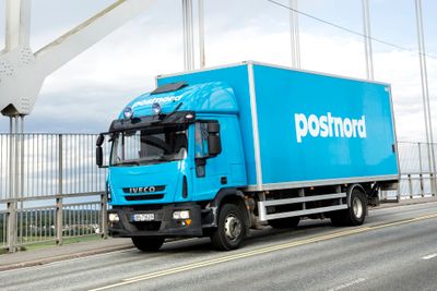 På veien: Kundene har stadig flere muligheter til endre leveransen underveis, det presser IT-systemene til logistikkfirmaet PostNord-.