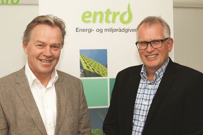 Tor Lindholt, eier og avtroppende leder til venstre, og ny adminsitrerende direktør Børge Nilssen til høyre.