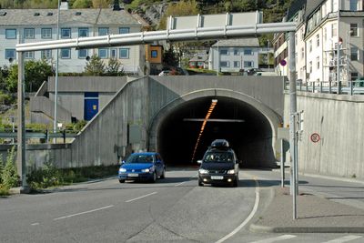 Inntil videre går trafikken som normalt hele døgnet gjennom Ellingsøytunnelen, men når rehabiliteringen kommer i gang, blir den stengt om natten.