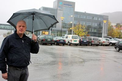 Daglig leder Andreas Ringdal i Christie & Opsahl fikk hele anbudsjobben spolert på grunn av forsinkelse i Posten.