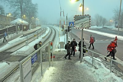 Fra og med juni neste år blir det slutt på gangtrafikk over Holmenkollbanen og Slemdalsveien ved Gaustad stasjon. Fotgjengere og syklister blir ledet under banen og vegen i en lang kulvert.