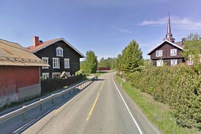 En stor del av de 72 000 tonn asfalt som skal legges i området Sør-Hedmark Solør går til riksveg 2. Bildet er fra Heradsbygd sør i Elverum kommune. (Foto: Google)