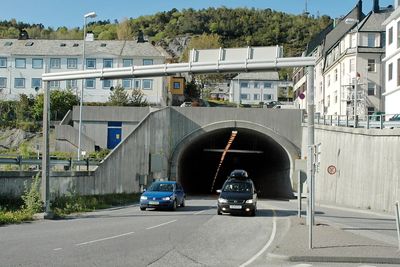 Den som får tunnelvaskkontrakten, får blant annet ansvar for renhold av den 3 520 meter lange undersjøiske Ellingsøytunnelen i Ålesund. (Foto: Anders Haakonsen)