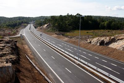 Fra nye E18-parsellen som ble åpnet i dag mellom Lillesand og Grimstad. Strekningen Lillesand-Kristiansand åpnes om kort tid da den ikke var klar til åpningen. Foto: Tor Erik Schrøder / SCANPIX