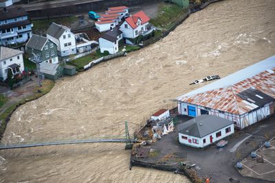 Storflom i elven Opo i Odda etter natt til onsdag. Foto: Marit Hommedal / NTB scanpix