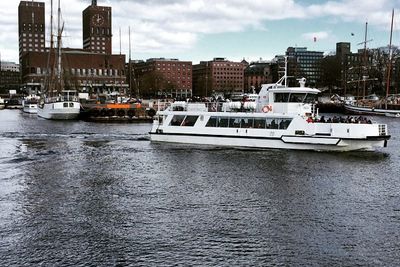 Oslo Fergene AS eier fergene som frakter passasjerene fra Rådhuset og ut til øyene i fjorden.