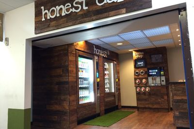 Honest Cafe, der alt foregår automatisk.