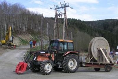 Hjemmesnekret patent i forbindelse med utrullingen. (Foto: Stian Flobergseter)