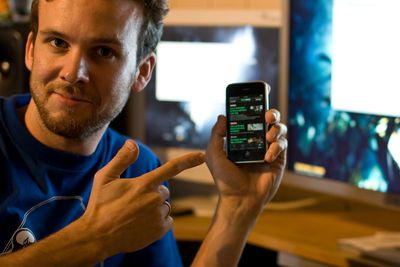 Martin Sivertsen er kanskje mest kjent fra Klikk TV, men han er også utvikler, designer, musiker og journalist. På fritiden har han laget en iPhone-applikasjon.