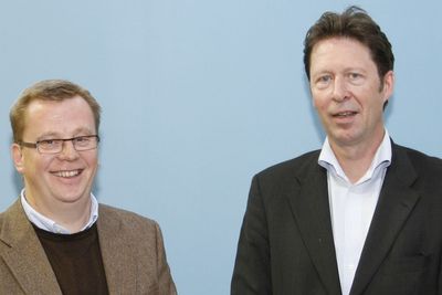 Roald Sannæs og Henrik Bækken i konsulentselskapet Move mener de kommer godt ut av bransjens konsolideringsiver.