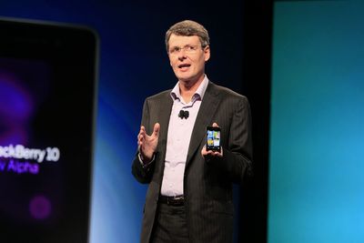 Bære eller briste: RIM-sjef Thorsten Heins må lykkes med  Blackberry 10 hvis selskapet skal overleve. Produktet som i fjor ble forsinket skal endelig lanseres onsdag til uken. 