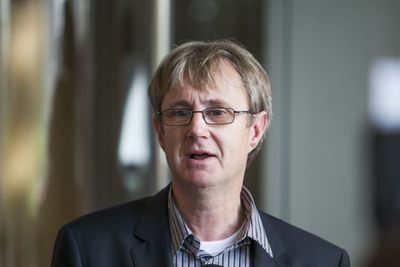 Telenors dekningsdirektør Bjørn Amundsen vil snart kunne surfe med 4G-fart på sin iPhone 5.