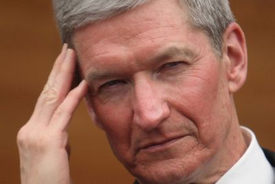Søksmålet mot en rekke sentrale IT-giganter kan bli en hodepine, blant annet for Apples toppsjef Tim Cook, som nå må møte i retten.