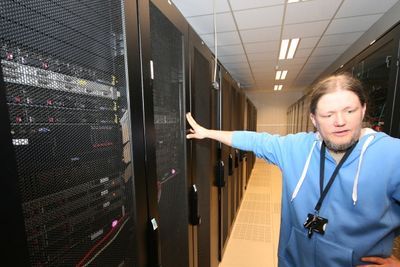 Dette serverskapet huser Altinn, regjeringens milliardsatsing. Bildet er fra et tidligere besøk digi.no gjorde i datasenteret til driftsleverandør Basefarm.