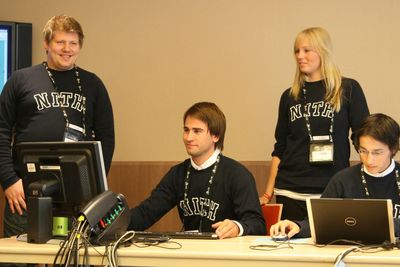 Studentprosjektet eBuster representerer Norge i den internasjonale Imagine Cup konkurransen. Fra venstre: Kristian Soelve Ravndal, Christian Johannessen, Trude Martinsen og Richard Dante.