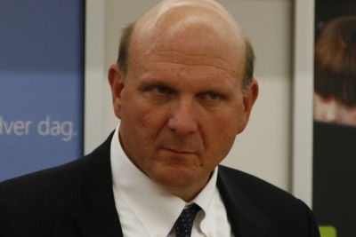 Microsoft-sjef Steve Ballmer fikk et kraftig bonuskutt.