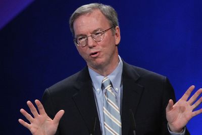 Googles styreleder, Eric Schmidt, skal forklare seg for amerikanske konkurransemyndigheter, med Federal Trade Commission (FTC) i spissen, i løpet av noen uker. FTC har hyret inn en toppadvokat for å lede prosessen mot søkegiganten.