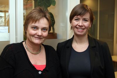 (fra v.) Fornyingsminister Rigmor Aasrud besøkte i dag for første gang Friprogsenteret og direktør Heidi Arnesen Austlid.