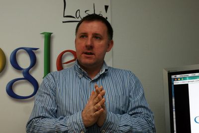 Googles geoteknolog Ed Parsons lanserte i går street view-tjenesten i Norge.