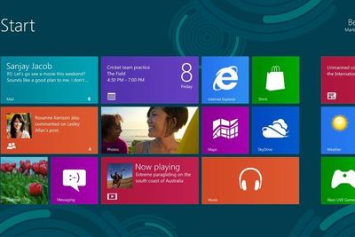 Microsofts nye grensesnitt har fått navnet Metro, men det skal fases ut. Nå oppfordres alle ansatte i Microsoft til å bruke betegnelsen "Windows 8-style UI" for å beskrive de helt nye elementene inntil et nytt navn er på plass. Hvorfor? Det er noe mer uklart... 