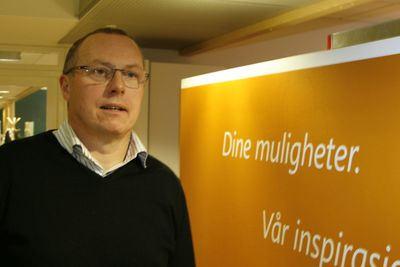 Knut Morten Aasrud går fra Microsoft til Evry. Det norske IT-selskapet omrokerer og slanker ledelsen kraftig. 