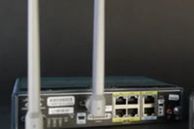 Cisco 819 ISR M2M kommer i to utgaver, hvorav den ene er herdet for drift i spesielt utfordrende miljøer.