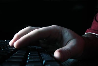 To personer på 18 og 19 år ble i løpet av helgen pågrepet av politiet, mistenkt for å ha stått bak et meget alvorlig DDOS-angrep mot norske og utenlandske nettsider. Blant annet var digi.no tungt rammet over lengre tid. 