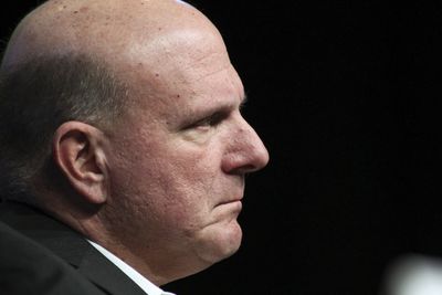 Microsoft-toppsjef Steve Ballmer, her fra denne ukens generalforsamling i selskapet, blir stadig mindre populær.