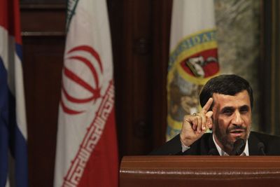 Nytt Stuxnet? Iran både bekrefter og avkrefter nye kyberangrep mot landet, angrep de hevder stammer fra sine fiender USA og Israel. Bildet viser Irans president Mahmoud Ahmadinejad.