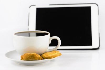 Mediehusenes nettsider samler inn mest informasjon om brukerne, ved hjelp av informasjonskapsler eller cookies.