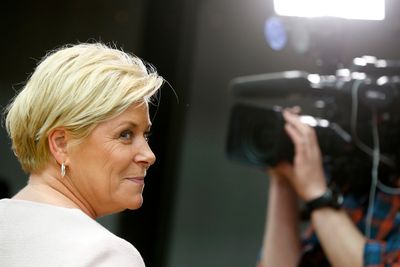 Abelia anklager finansminister Siv Jensen (Frp) for å legge frem et revidert nasjonalbudsjett som ikke tar hensyn til behovet for omstilling og de teknologiske utfordringene som følger med.